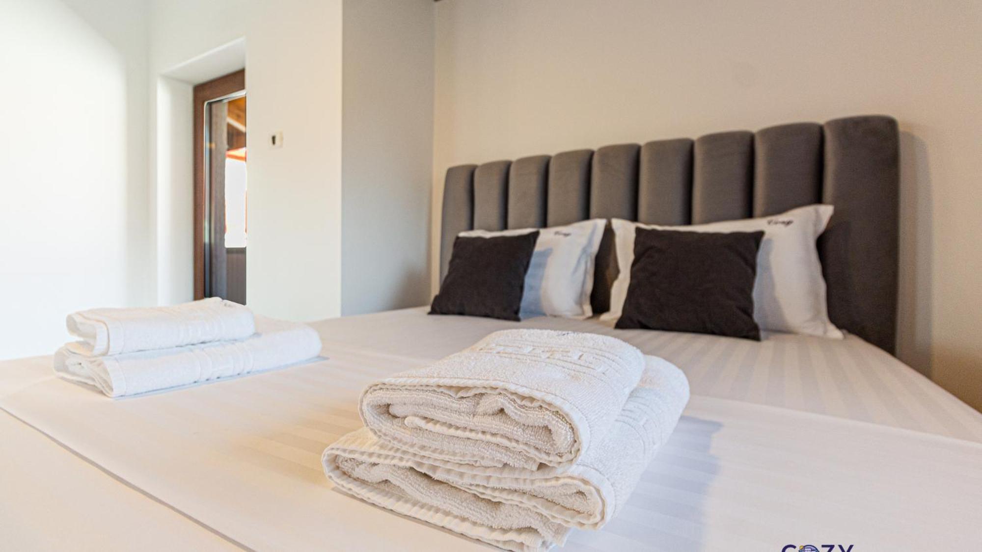 Cozy Brand New Boutique Aparthotel Braşov Dış mekan fotoğraf